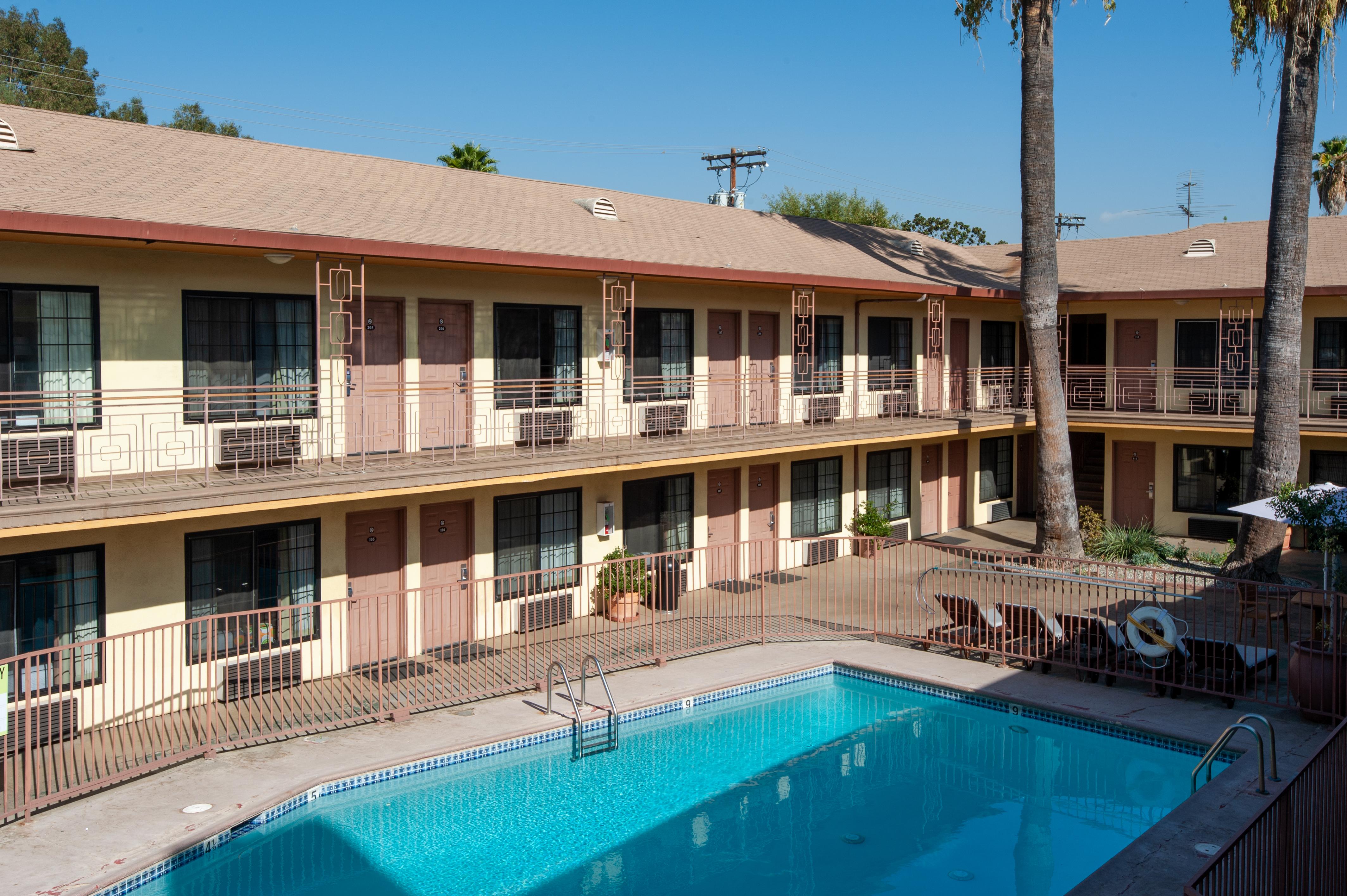 Studio City Court Yard Hotel Ngoại thất bức ảnh