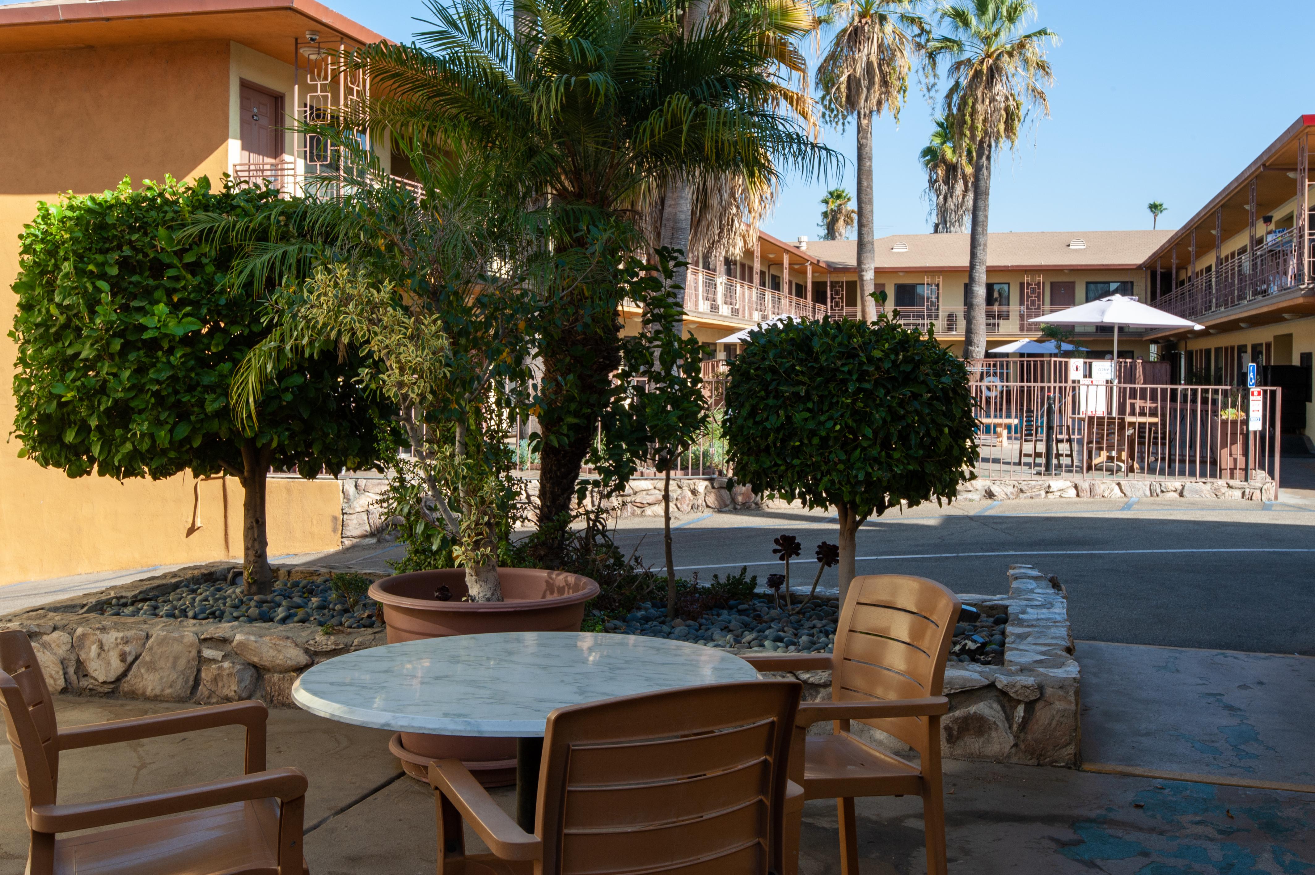 Studio City Court Yard Hotel Ngoại thất bức ảnh