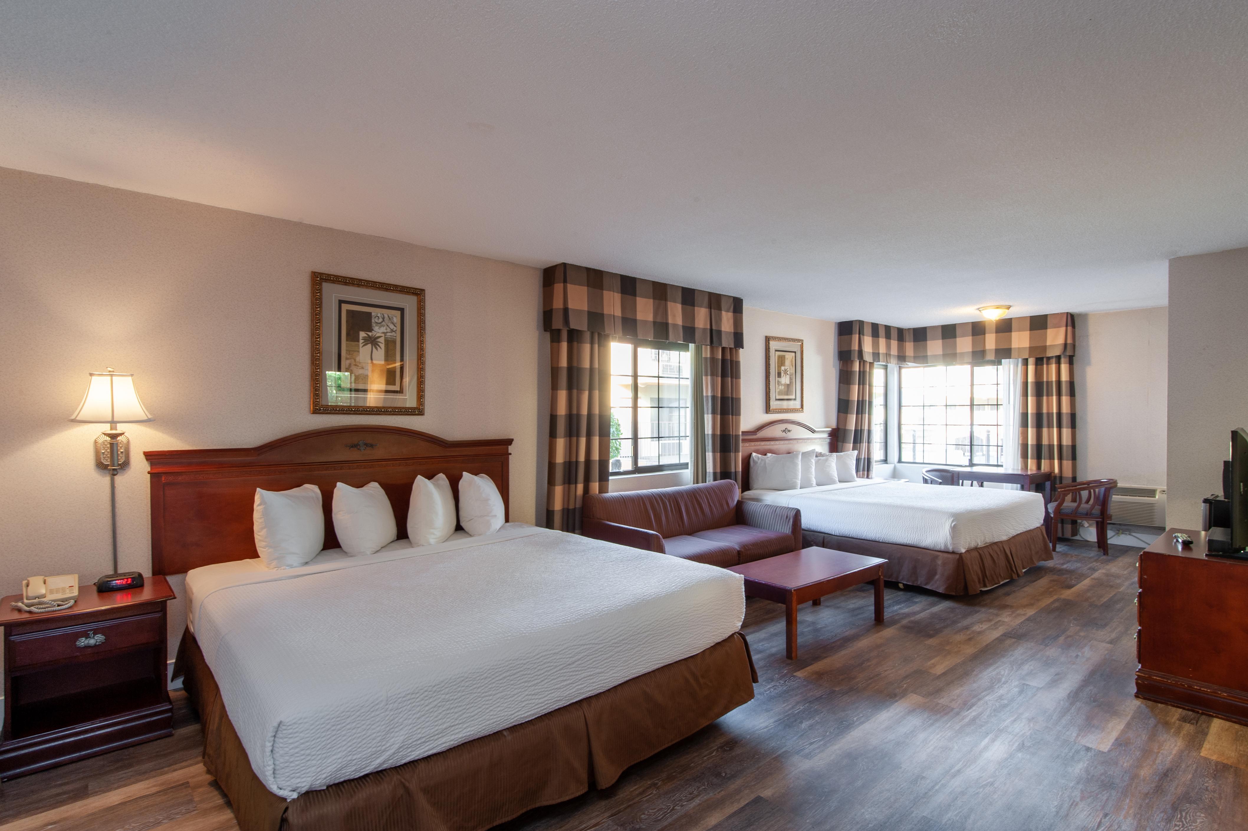 Studio City Court Yard Hotel Phòng bức ảnh