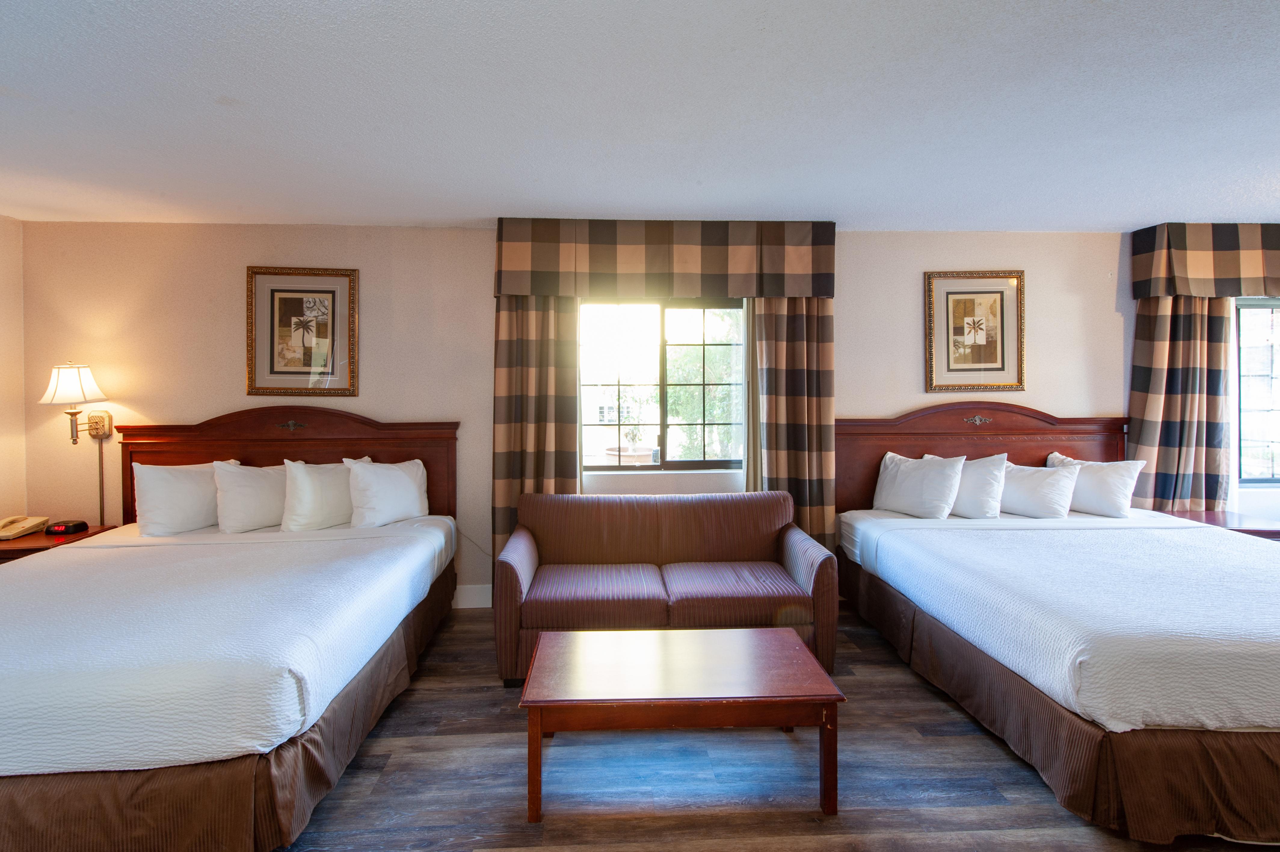 Studio City Court Yard Hotel Phòng bức ảnh