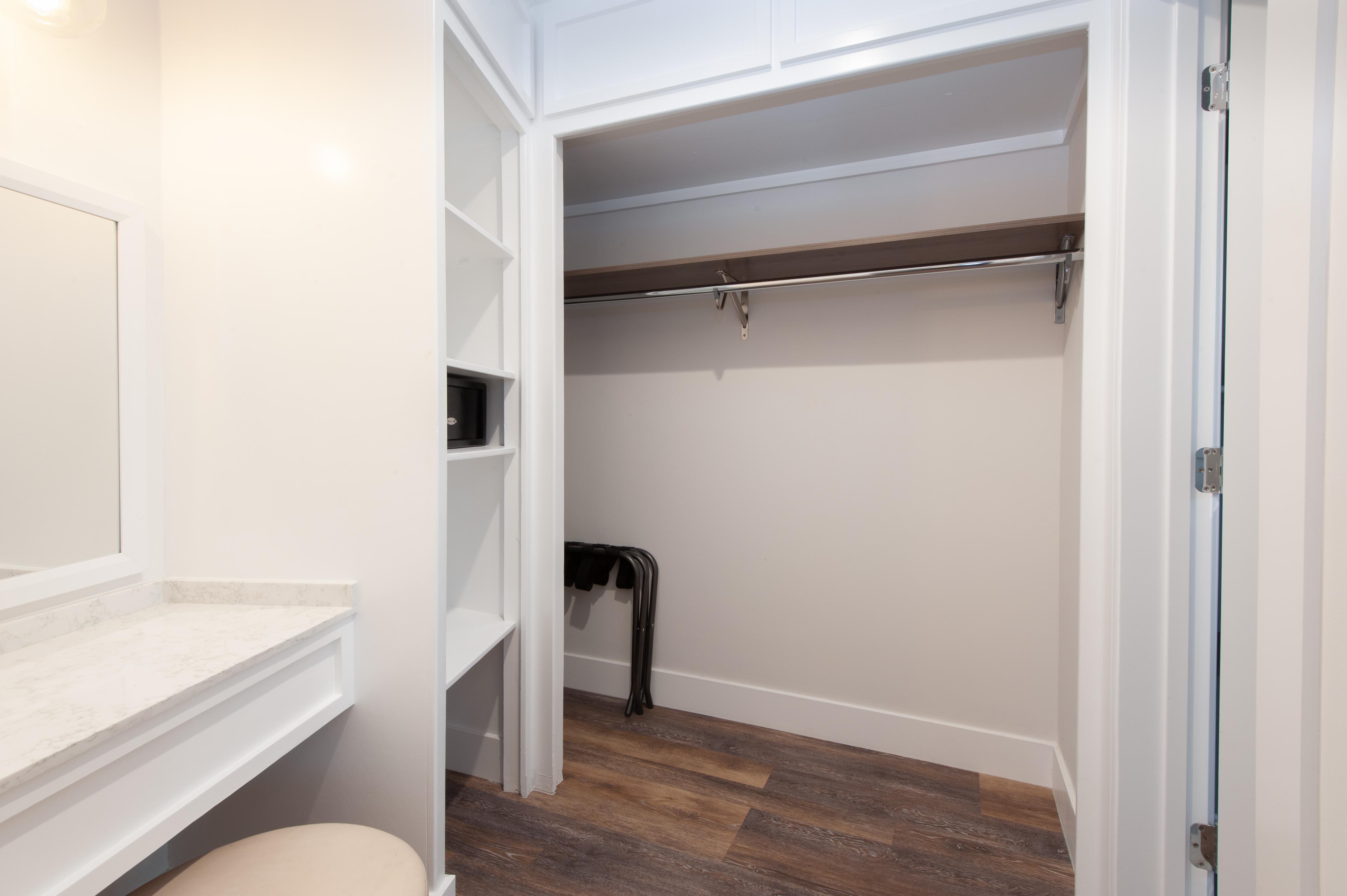 Studio City Court Yard Hotel Phòng bức ảnh