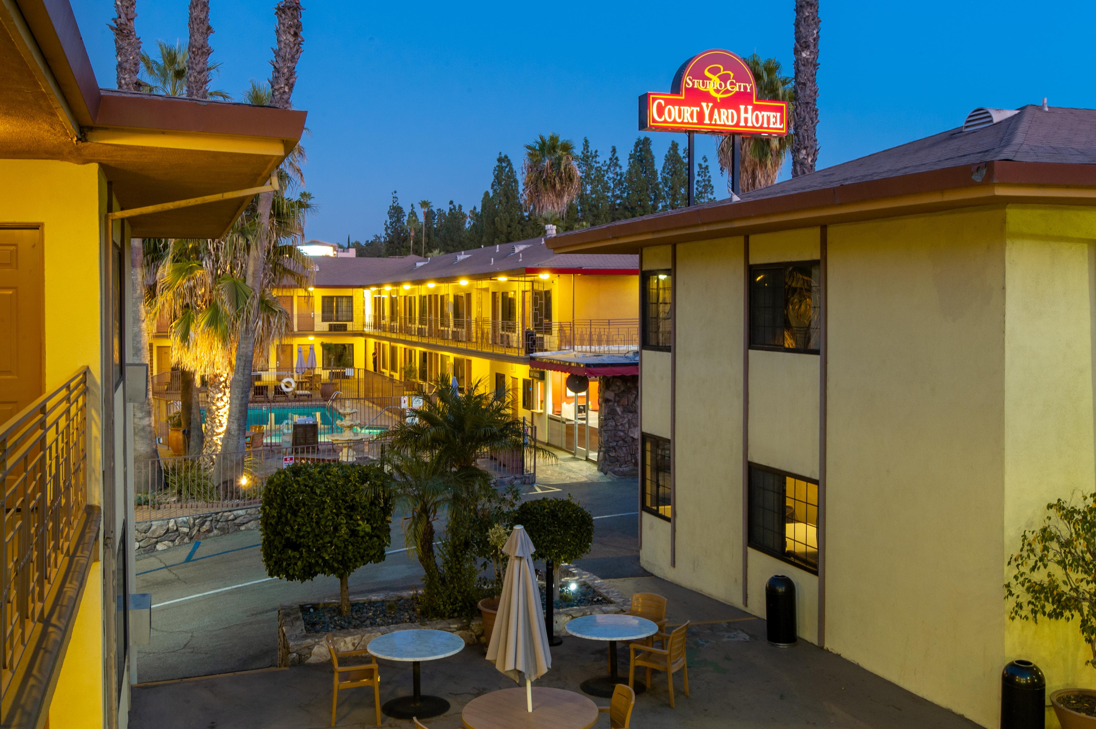Studio City Court Yard Hotel Ngoại thất bức ảnh