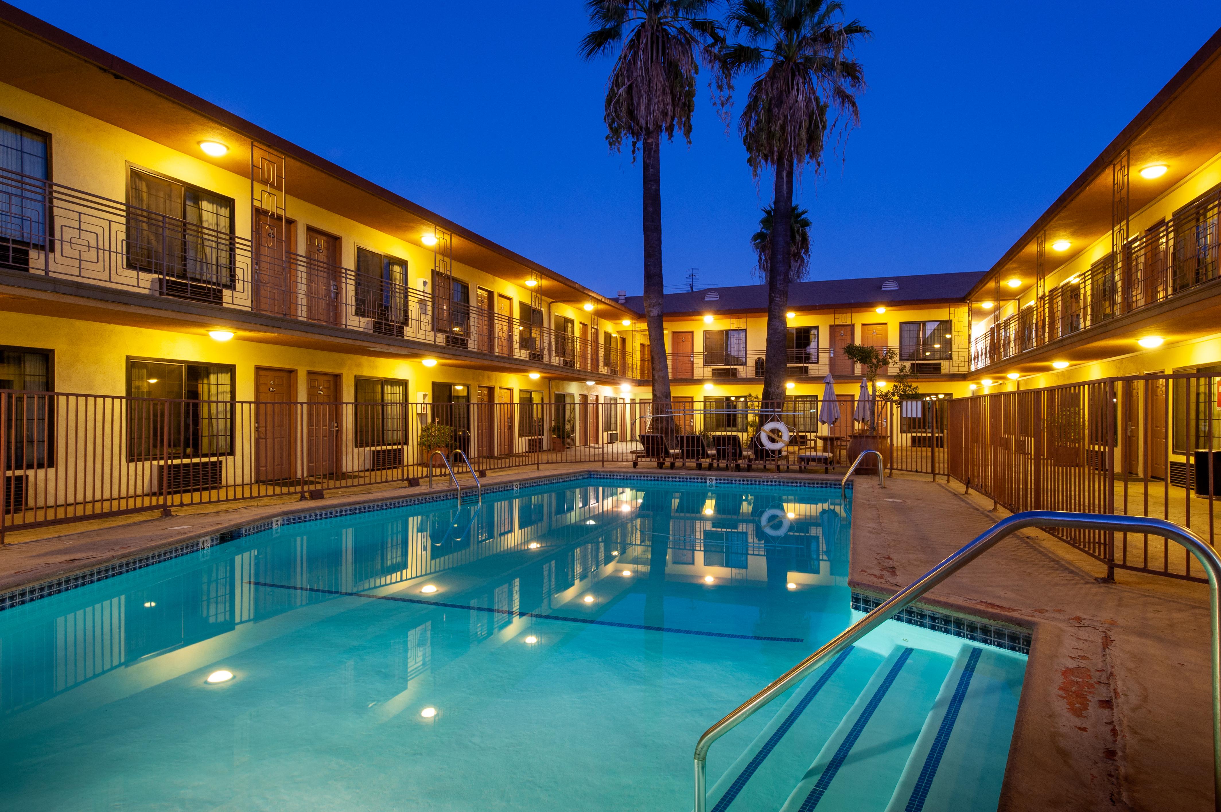 Studio City Court Yard Hotel Ngoại thất bức ảnh